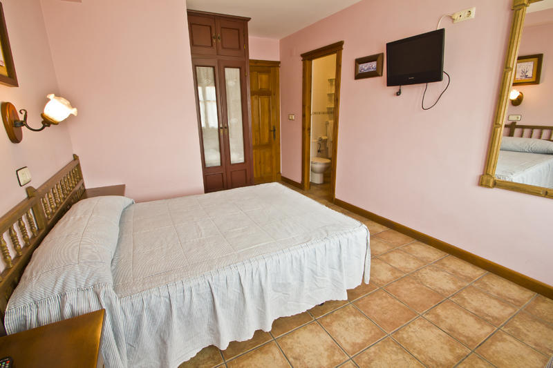Hospedaje Granada San Vicente De La Barquera Cameră foto