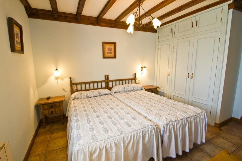 Hospedaje Granada San Vicente De La Barquera Cameră foto