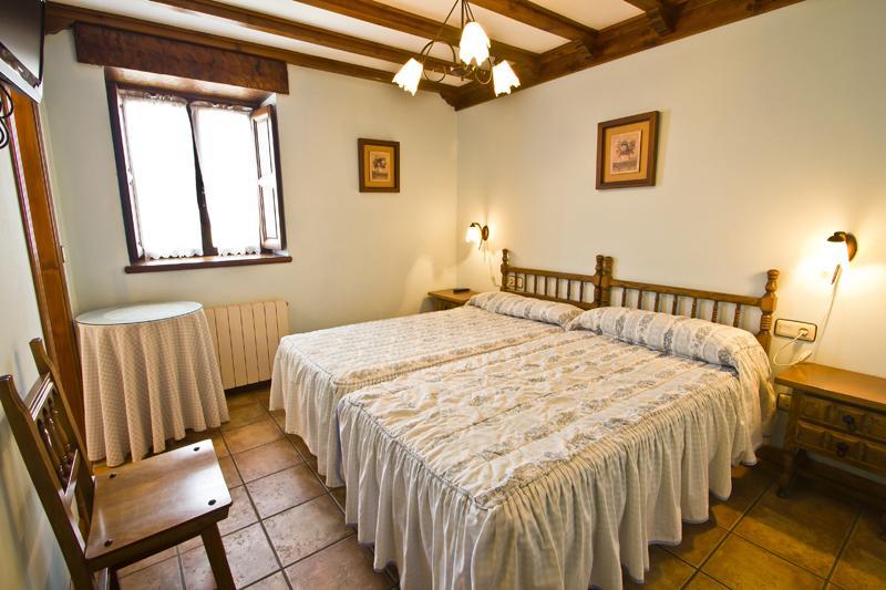 Hospedaje Granada San Vicente De La Barquera Cameră foto